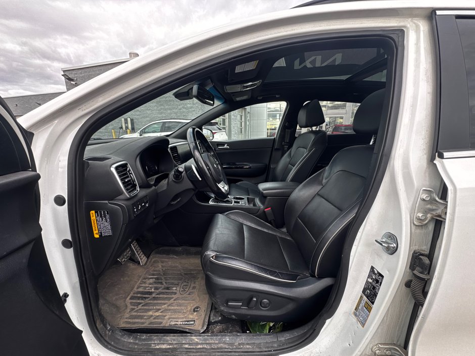 Kia Sportage SX 2022 AWD + Toit ouvrant + Cuir + Camera de recul
