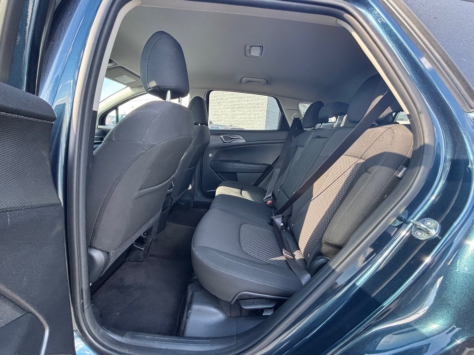 2024 Kia Sportage LX-8