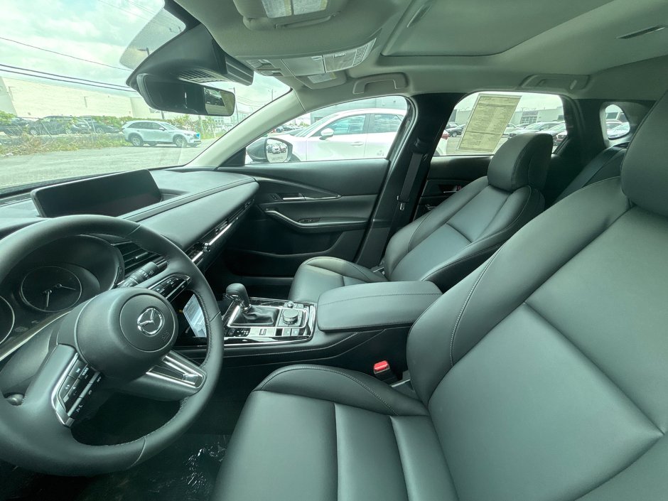 2025 Mazda CX-30 GS-10