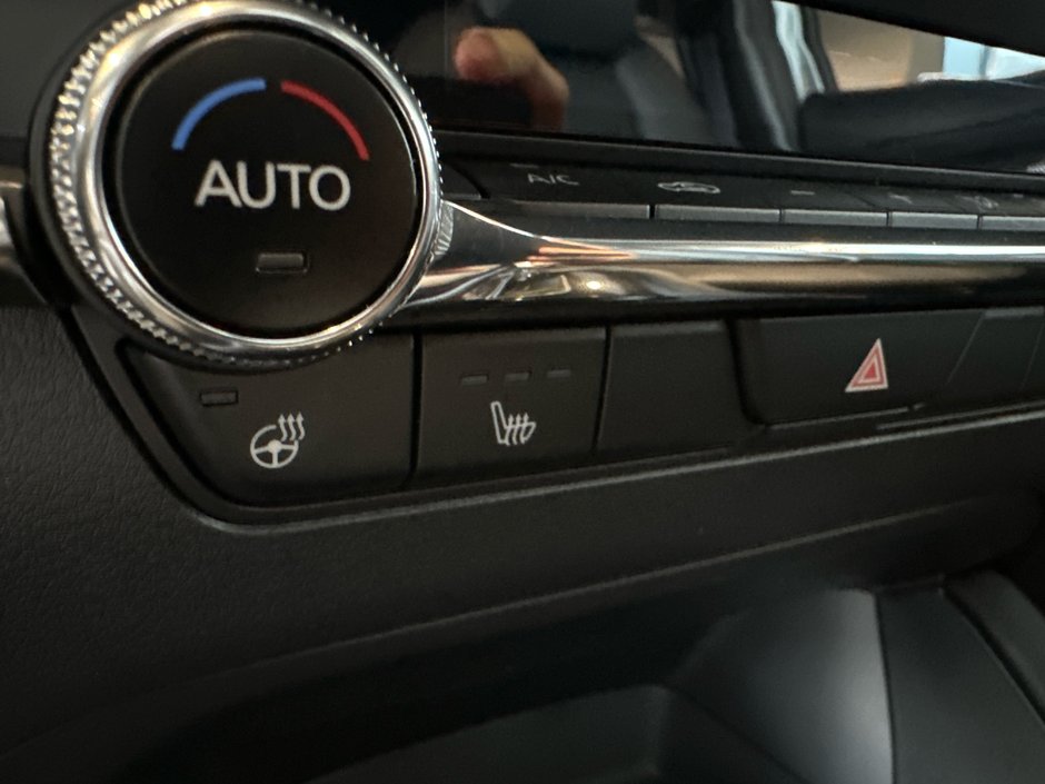 2025 Mazda 3 Sport GS-16