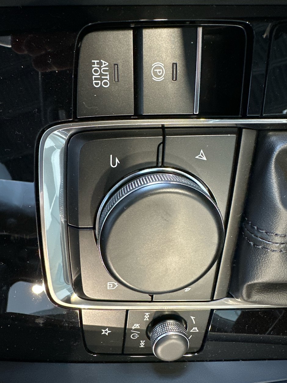 2025 Mazda 3 Sport GS-18