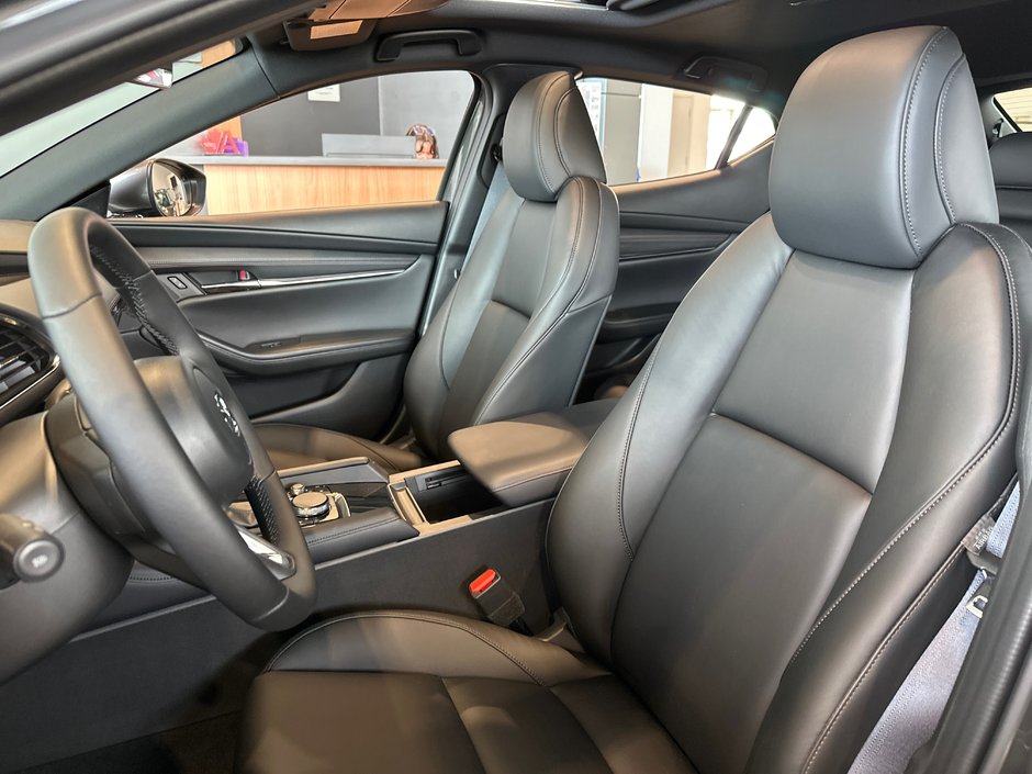 2025 Mazda 3 Sport GS-9