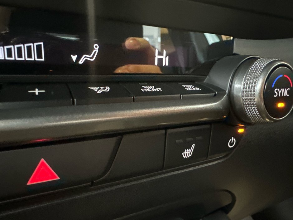 2025 Mazda 3 Sport GS-16