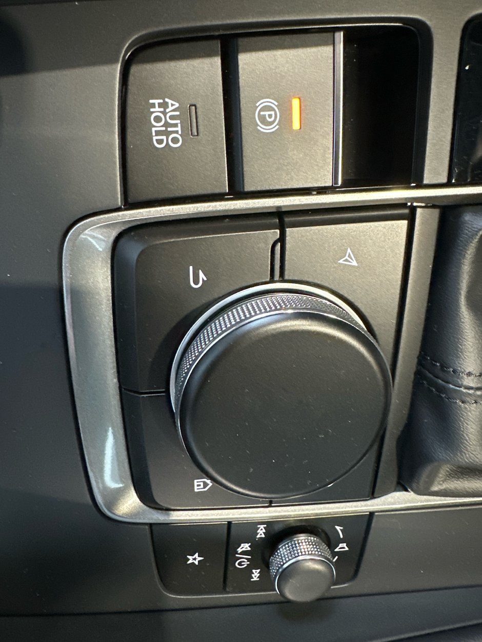 2025 Mazda 3 Sport GS-18