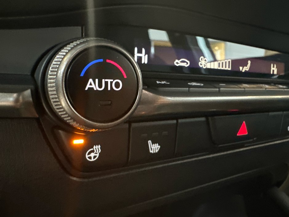 2025 Mazda 3 Sport GS-15