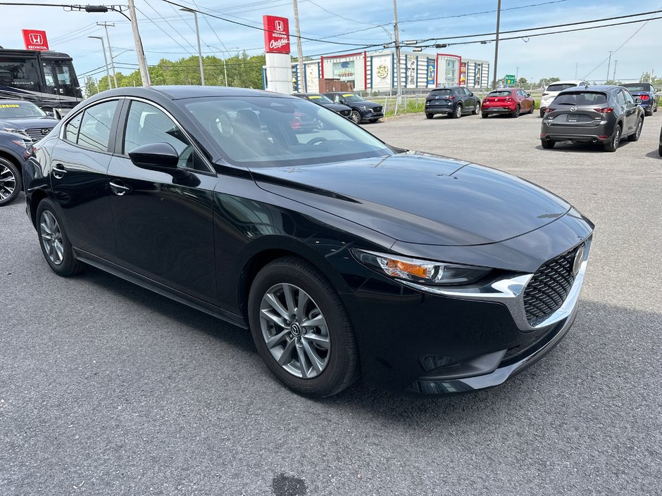 2025 Mazda 3 GS-2
