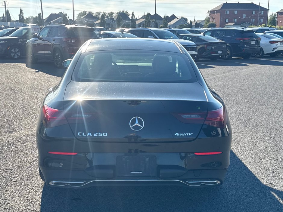 2025 Mercedes-Benz CLA 250 AWD + Sunroof + Leather + Backup camera