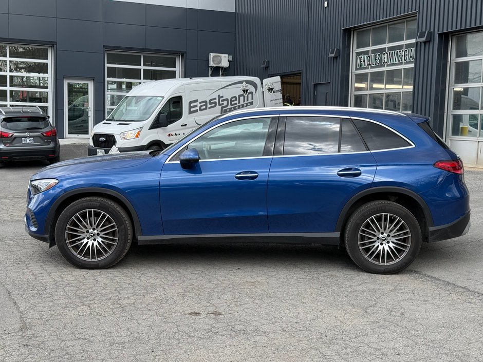 2024 Mercedes-Benz GLC 300-8