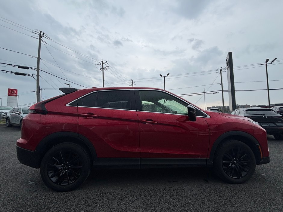 2023 Mitsubishi ECLIPSE CROSS SE-2