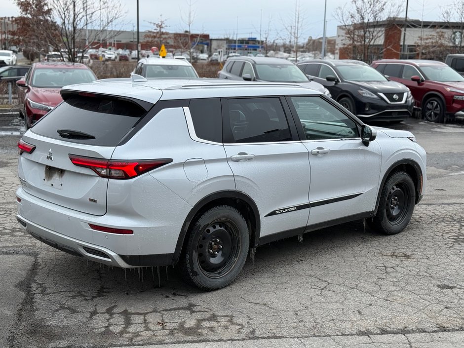 2023 Mitsubishi Outlander SE AWD-4
