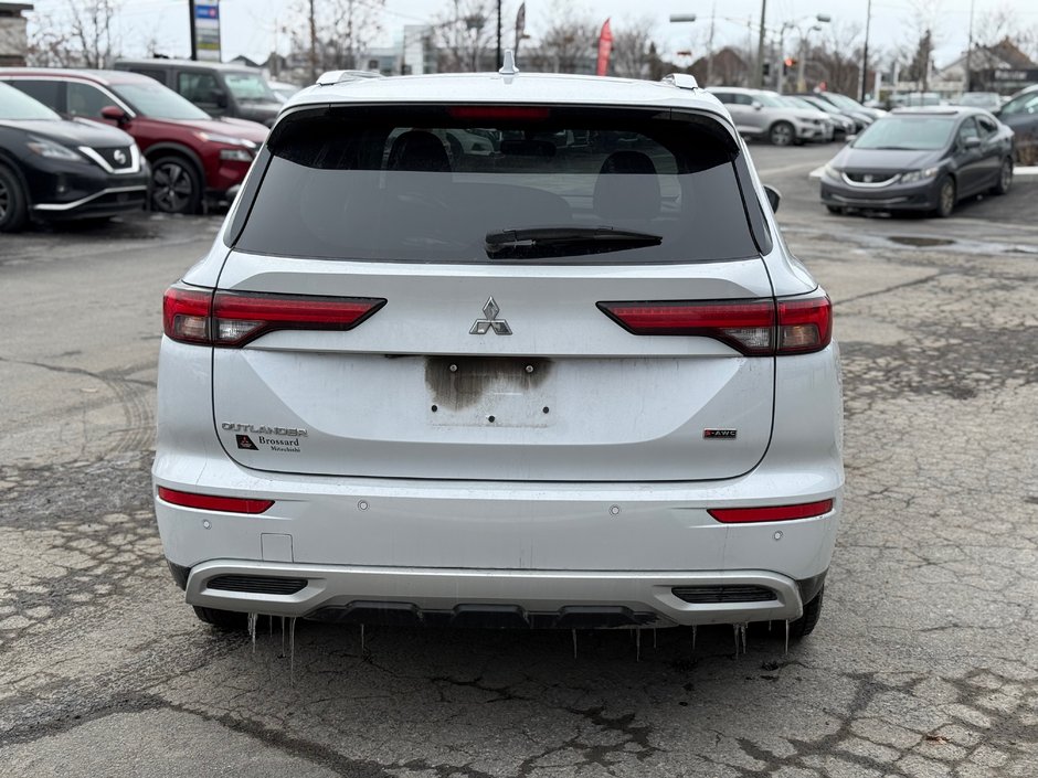 2023 Mitsubishi Outlander SE AWD-5