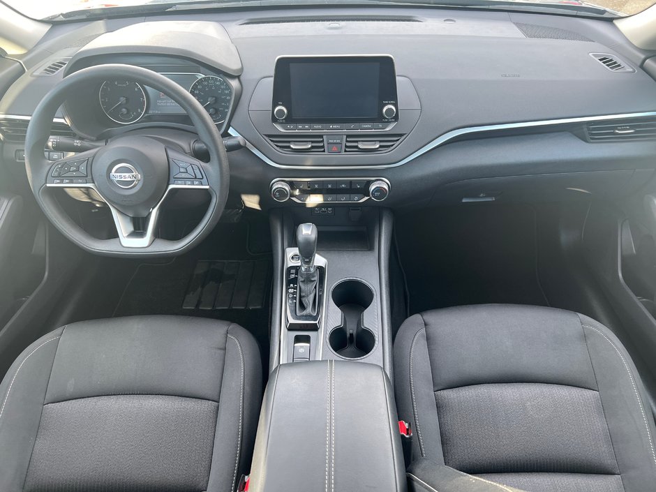 Nissan Altima 2.5 SE AWD 2021-10