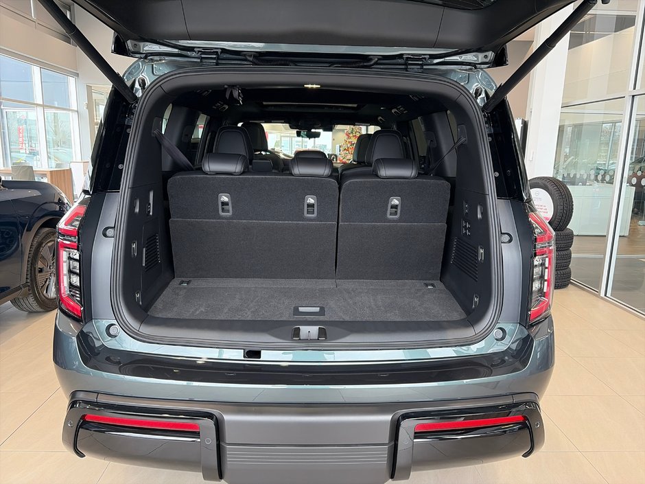 Nissan Armada PRO-4X 2026-4