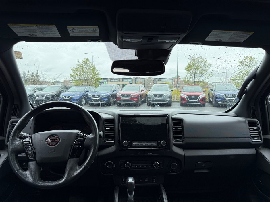 2022 Nissan Frontier PRO-4X-12
