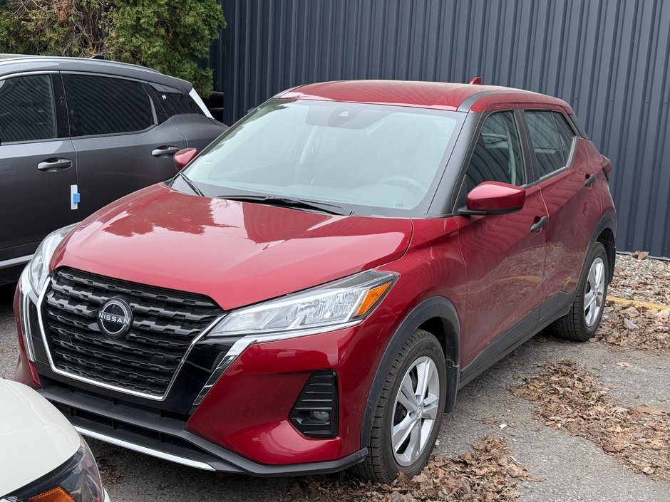 2025 Nissan Kicks Play S-0