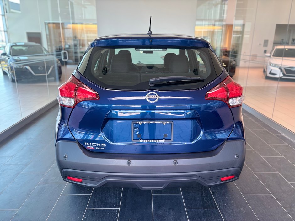 2020 Nissan Kicks S-6