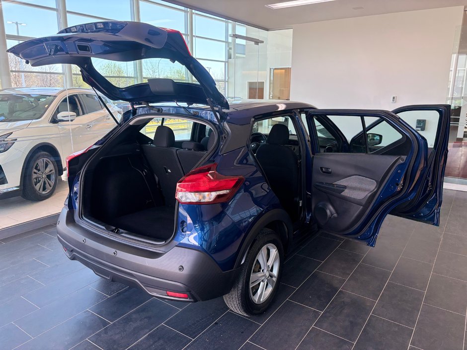 2020 Nissan Kicks S-9