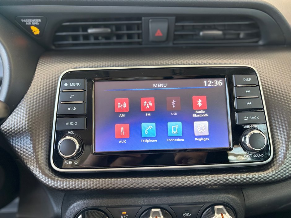 2020 Nissan Kicks S-16