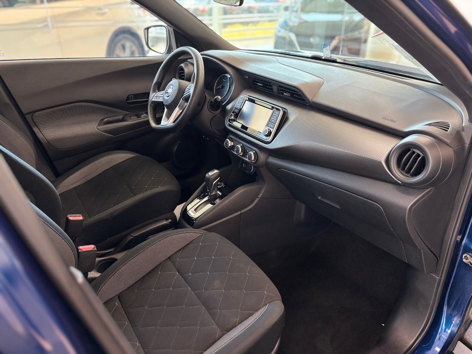 2020 Nissan Kicks S-12