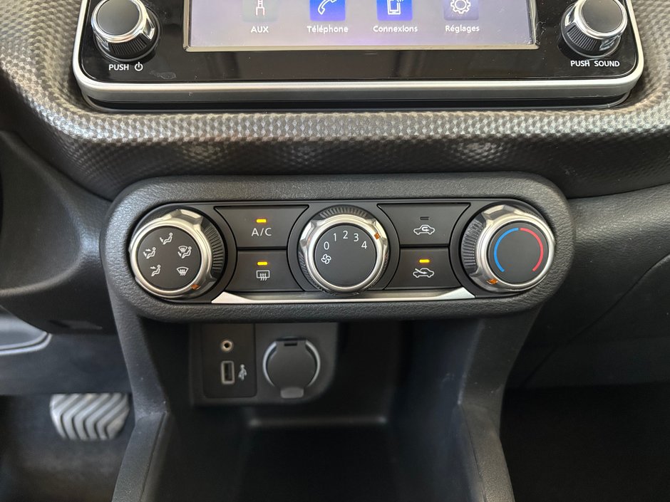 2020 Nissan Kicks S-17