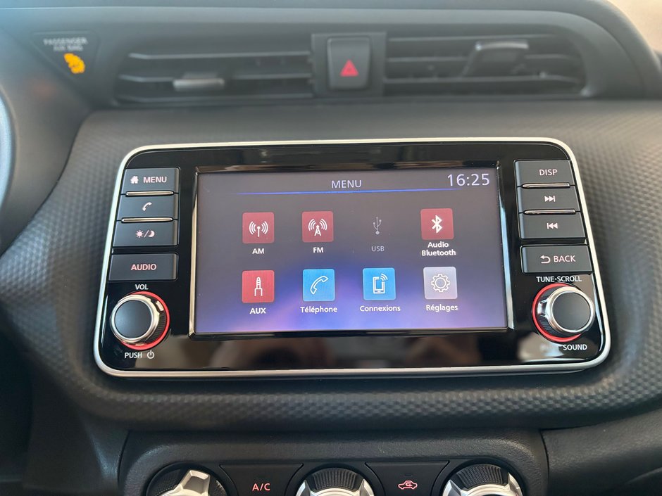 2021 Nissan Kicks S-14