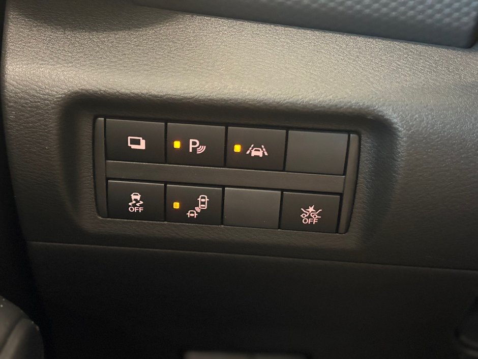 2021 Nissan Kicks S-17
