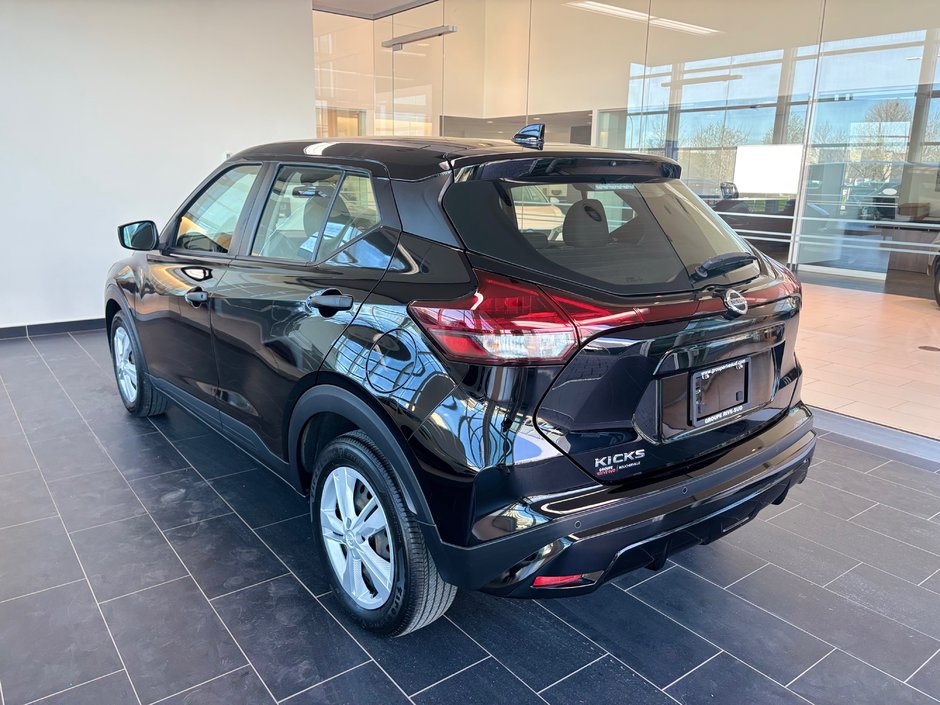 2021 Nissan Kicks S-6