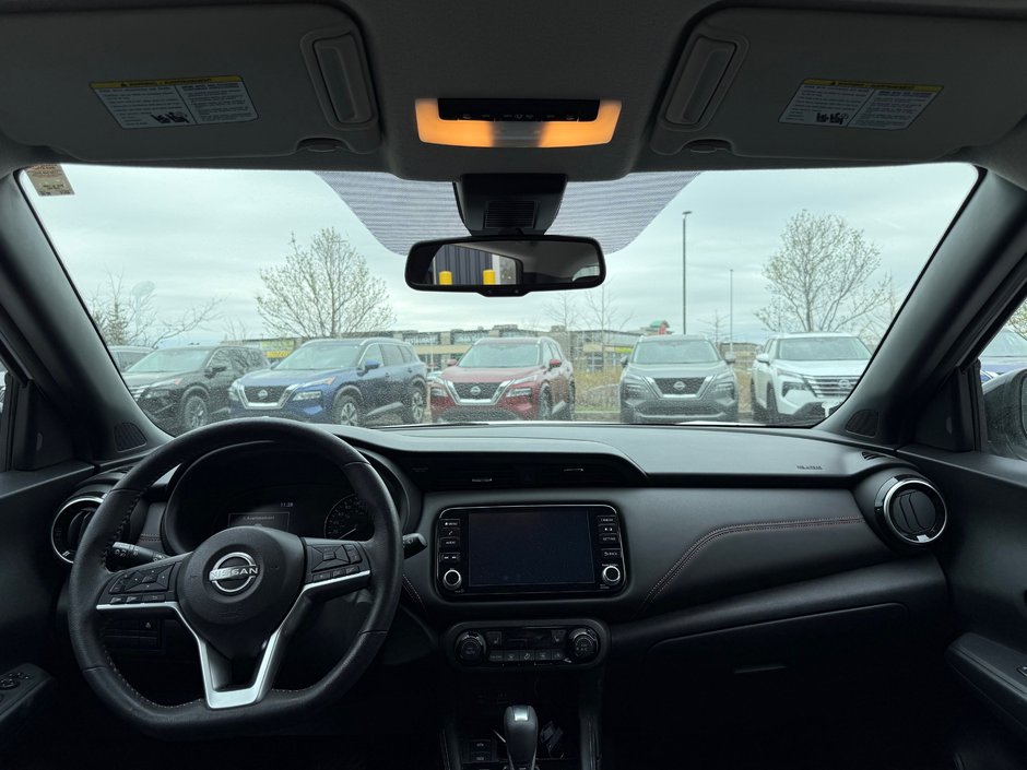 2022 Nissan Kicks SR-11