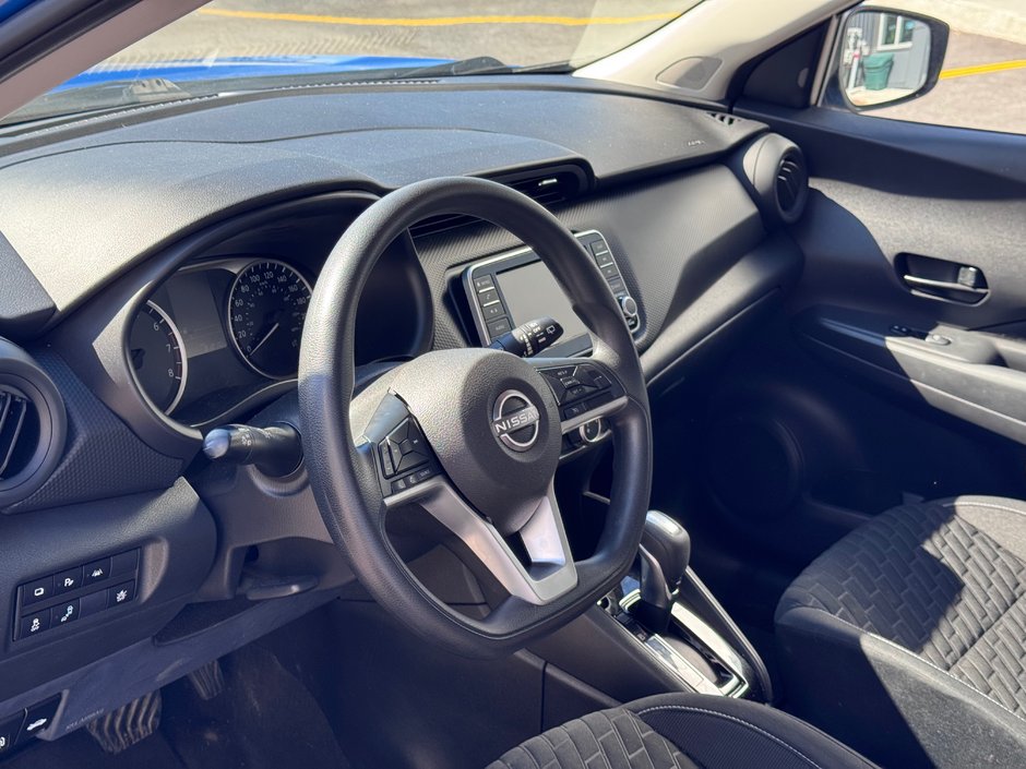 2022 Nissan Kicks S-8