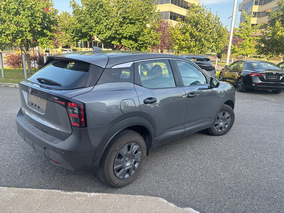 2025 Nissan Kicks S-1