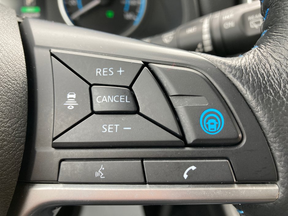 Nissan Leaf SL 2019-13