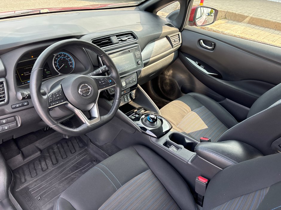 2019 Nissan Leaf SV NAVIGATION-10