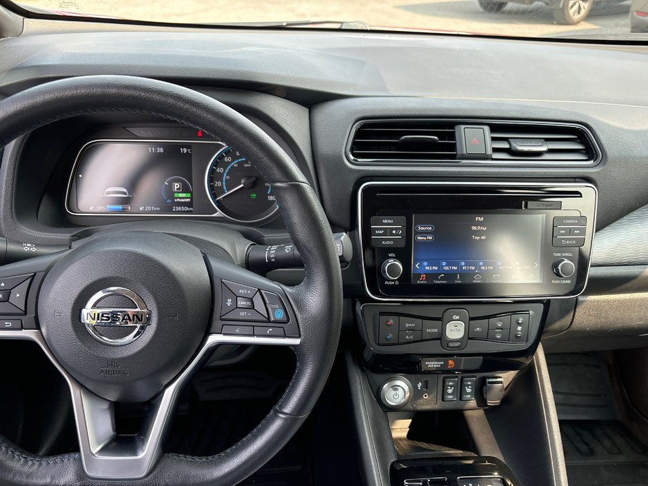 2019 Nissan Leaf SV NAVIGATION-12