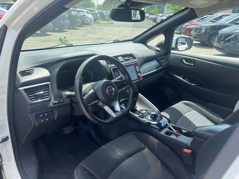 2021 Nissan Leaf SV 40kWh-2