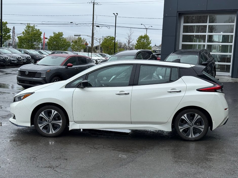 Nissan LEAF SV 2022-8