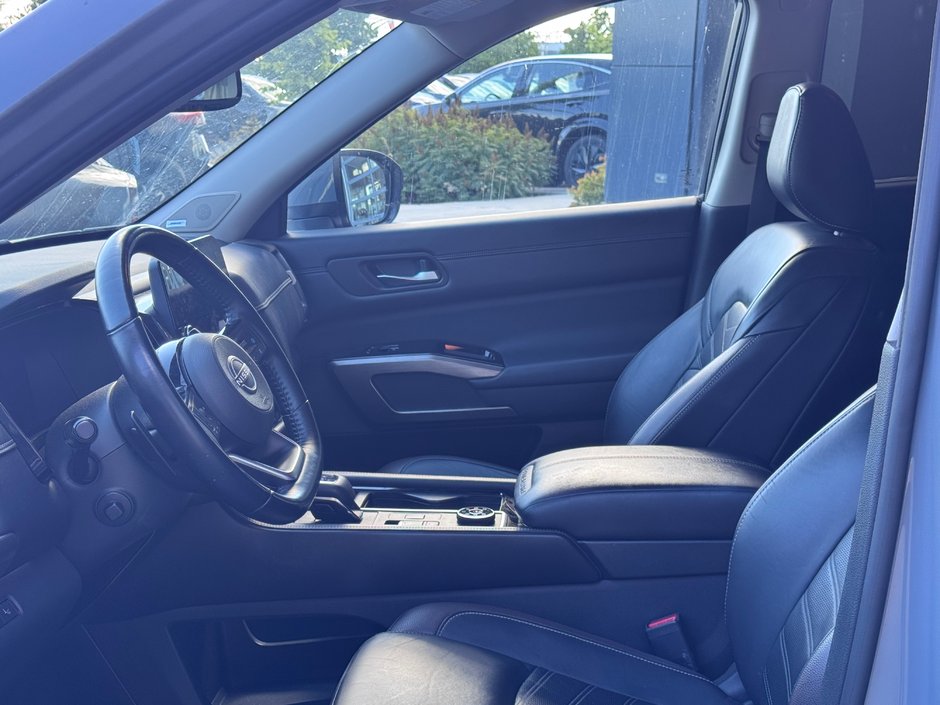 2022 Nissan Pathfinder PLATINUM AWD-8