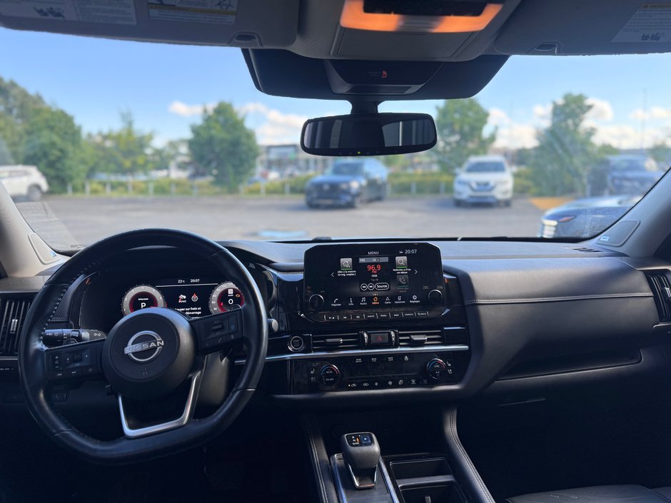 2022 Nissan Pathfinder PLATINUM AWD-10