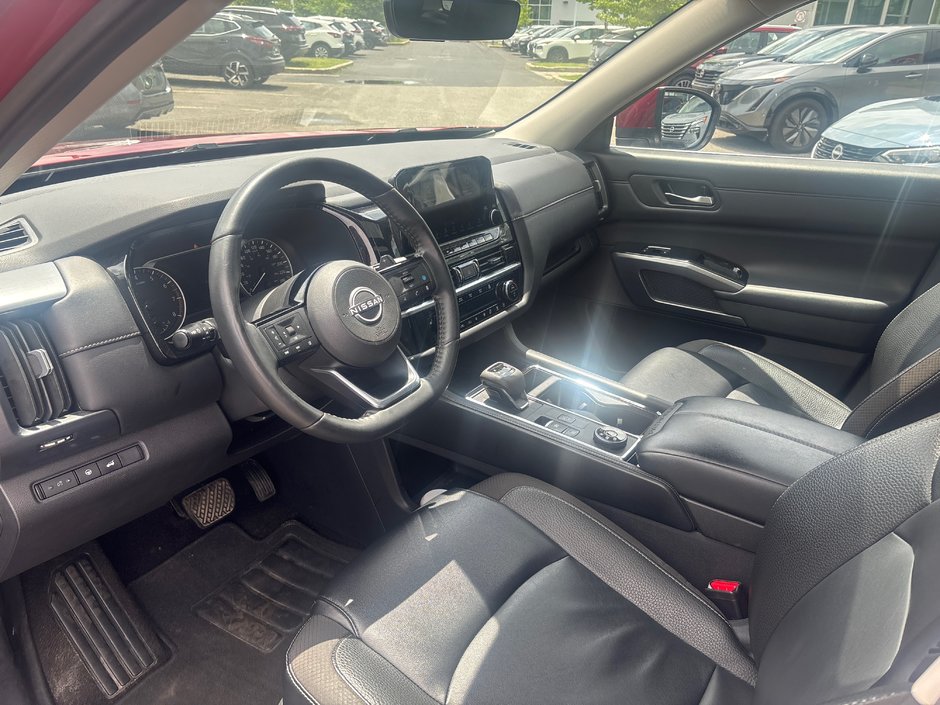 2023 Nissan Pathfinder SL AWD-2