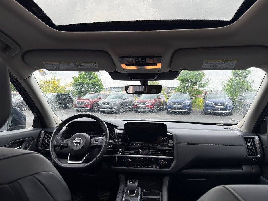 2024 Nissan Pathfinder SL AWD-10