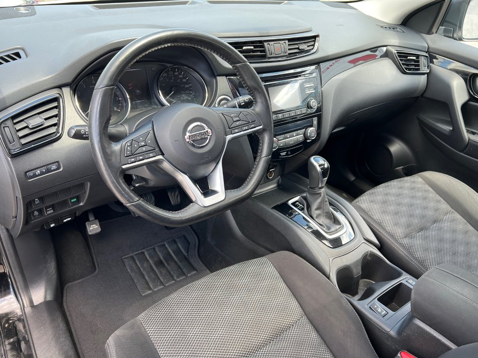 Nissan Qashqai SV AWD 2017-8
