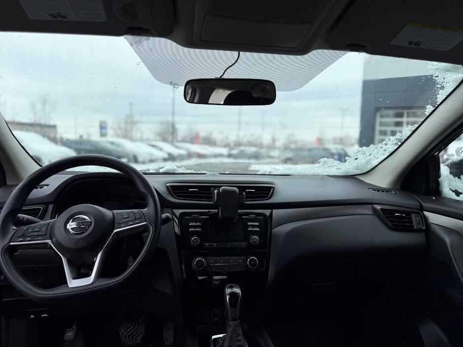 Nissan Qashqai S 2018-8