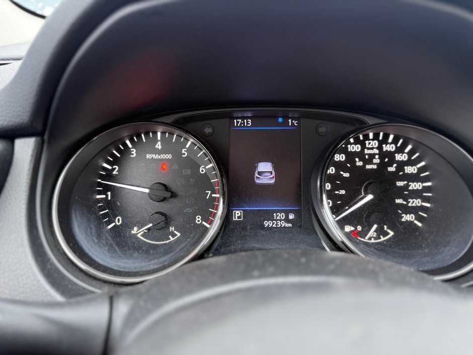 Nissan Qashqai S 2019-9