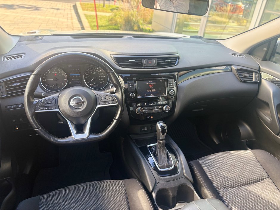 Nissan Qashqai SV FWD 2020-11