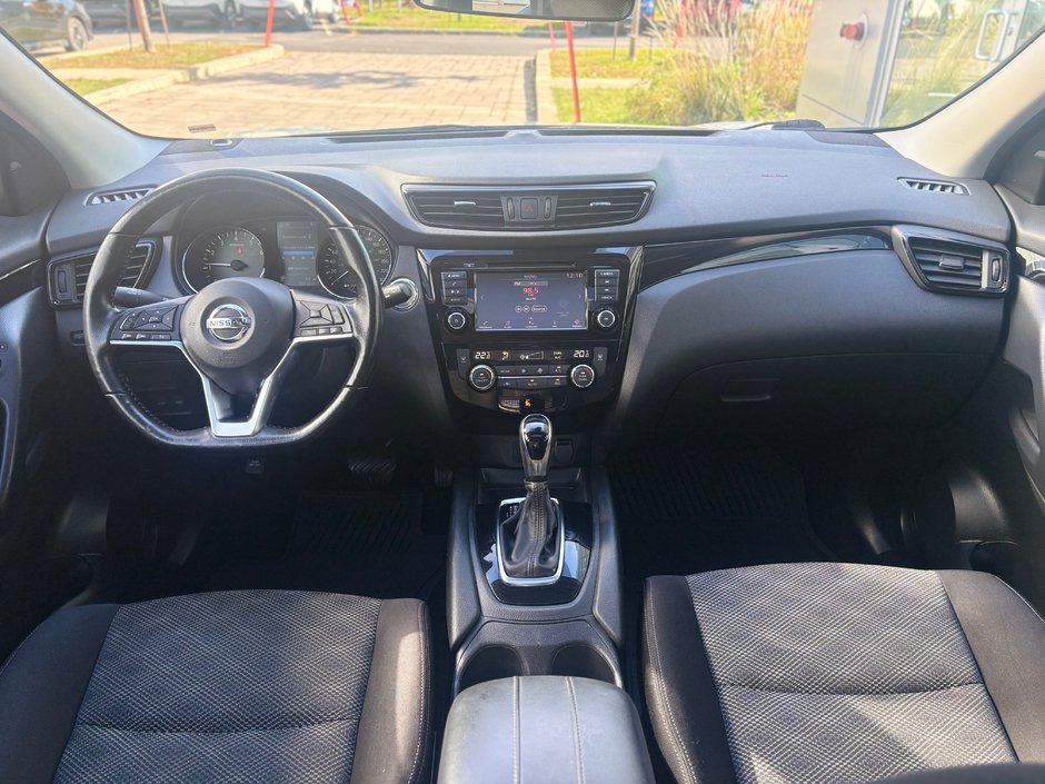 Nissan Qashqai SV FWD 2020-10