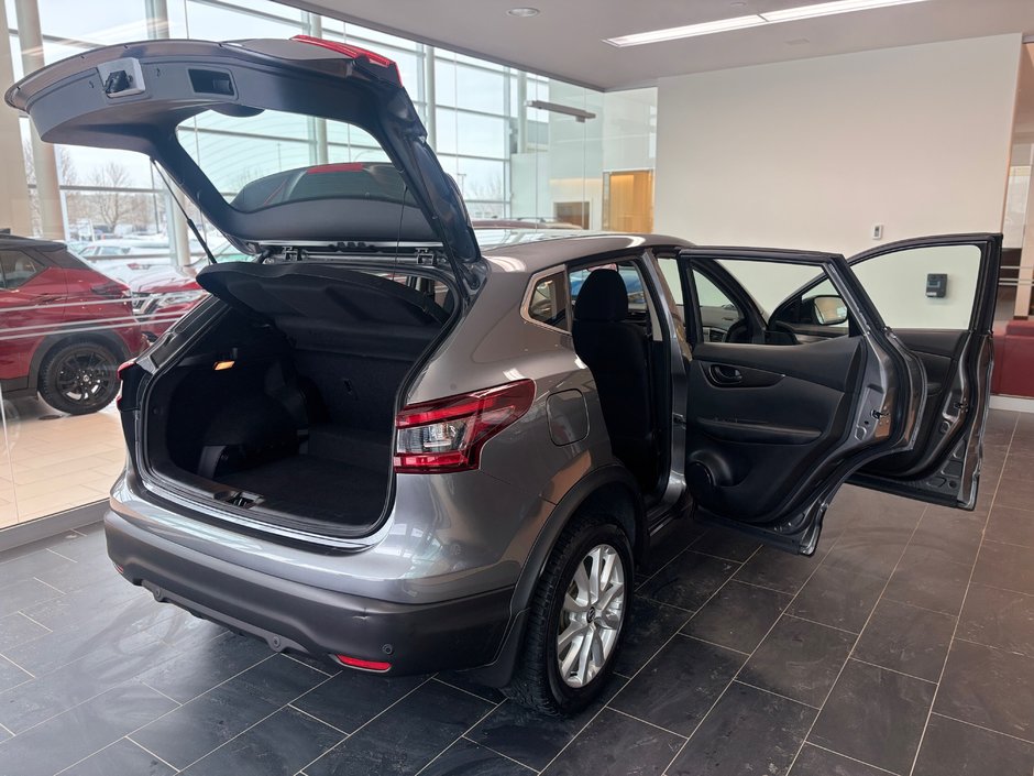 Nissan Qashqai S TA 2020-8