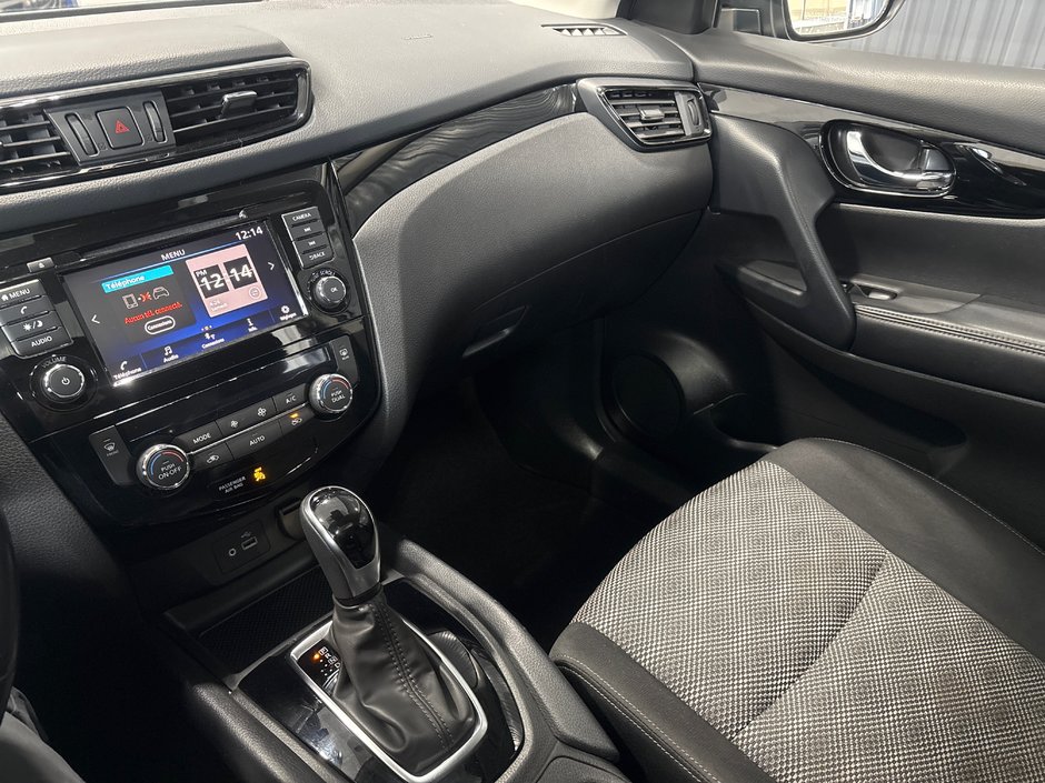 Nissan Qashqai SV FWD 2020-9