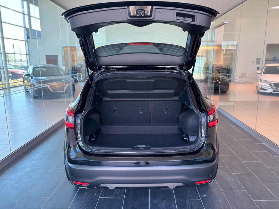 Nissan Qashqai S TA 2023-8