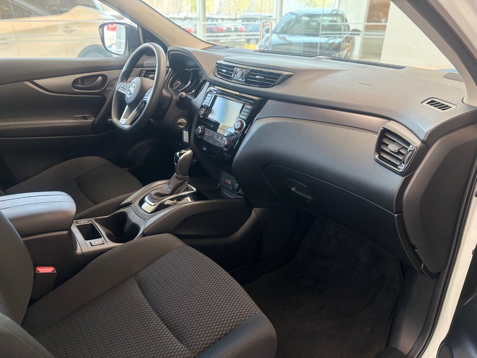 Nissan Qashqai S TA 2023-13
