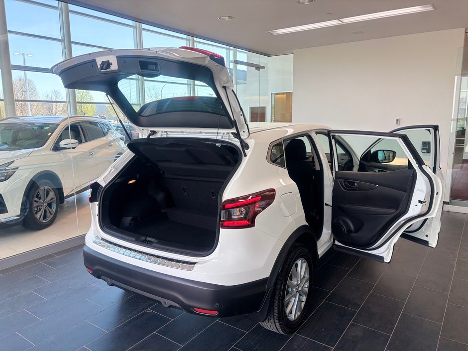 Nissan Qashqai S TA 2023-8