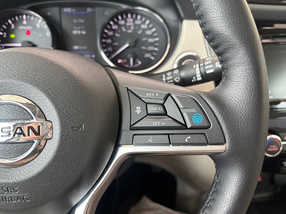 2023 Nissan Qashqai SV AWD-23